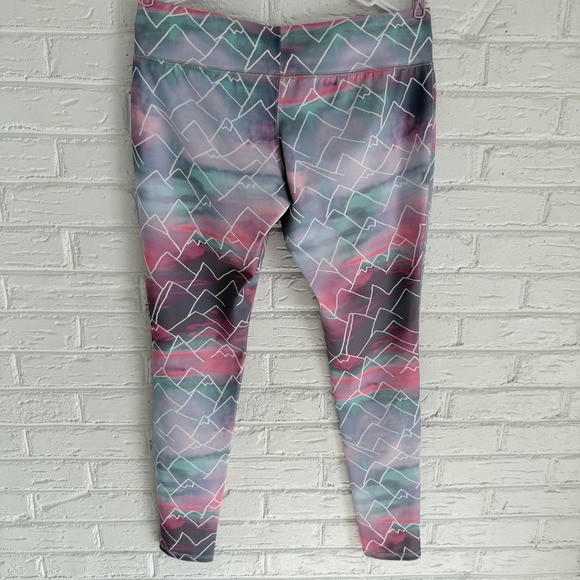 Women's Mossimo Cropped Leggings Size Large Colorful Pastel Mountain Print - Picture 5 of 6